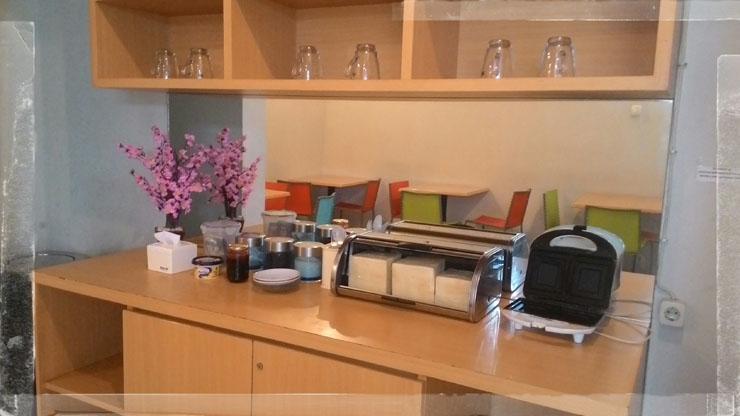 Swk 95 Hotel Сурабая Екстериор снимка
